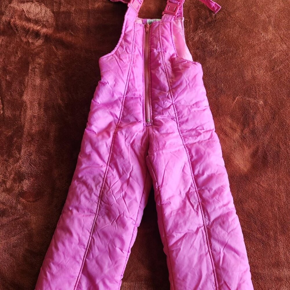 Vintage GOOD FRIENDS Childrens Pink Ski/Snow Suit Jumper. Size 4(S).
